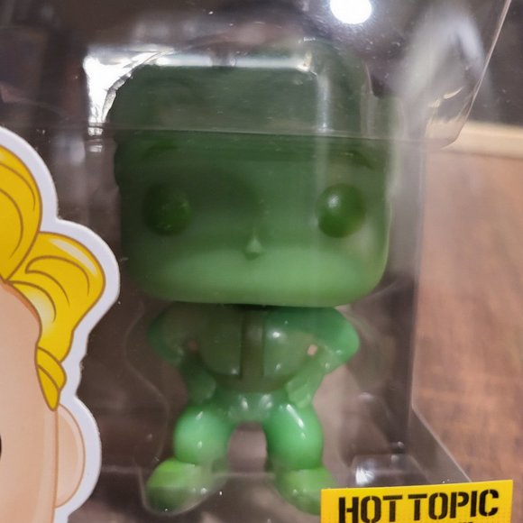Fallout Vault Boy Glow in the Dark Hot Topic Exclusive Funko Pop - Picture 7 of 12